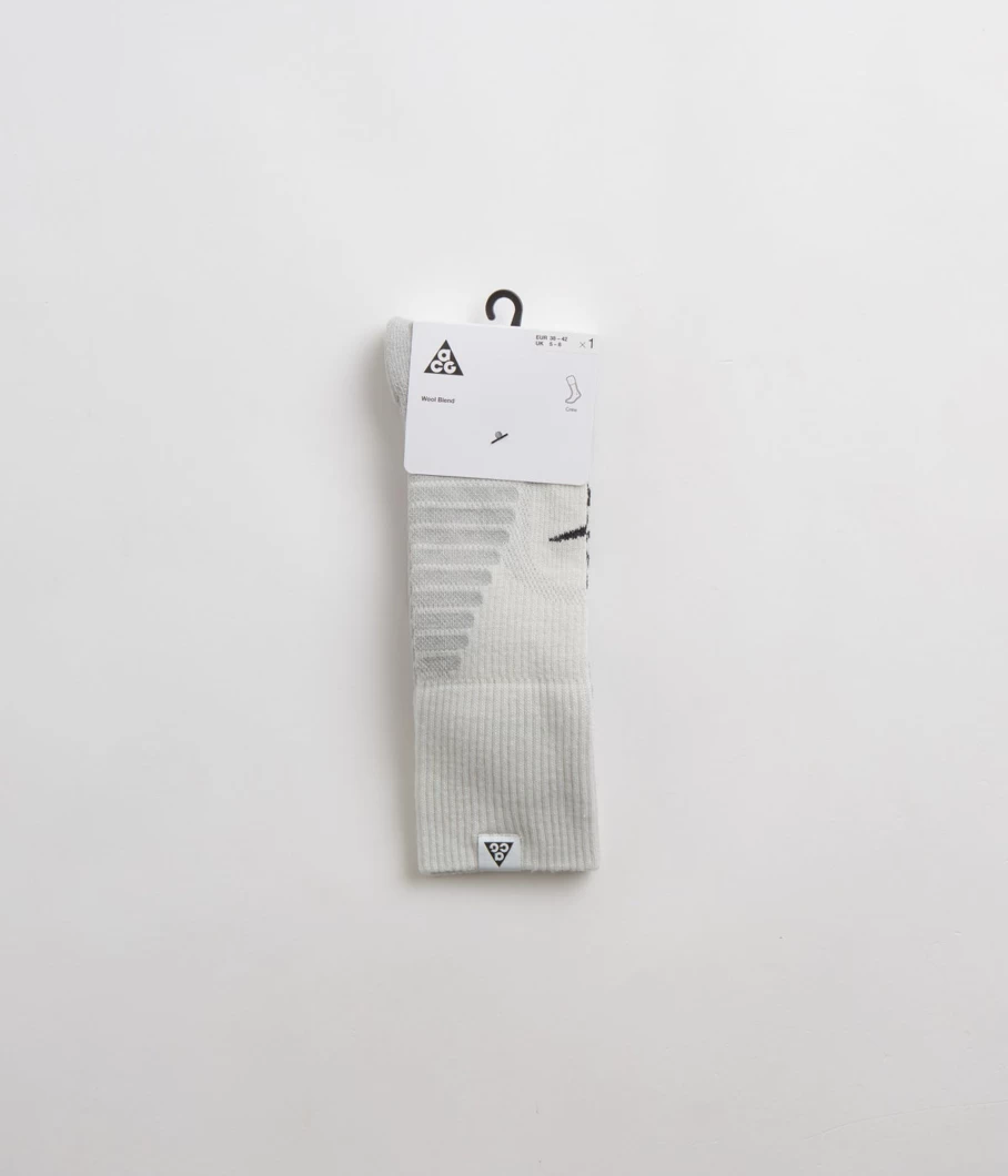 Nike ACG Men's Outdoor Cushioned Crew Socks for Hiking and Trekking