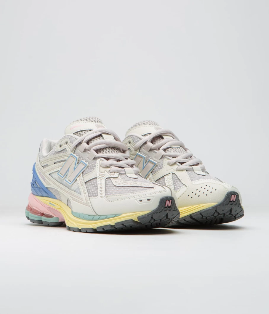 New Balance 1906 Running Shoes for Men - Lightweight Comfort & Stylish Design