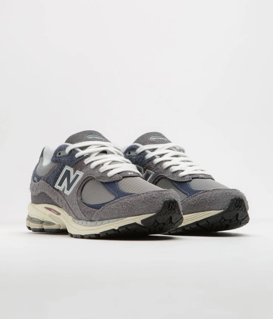 New Balance 2002R Men's Running Shoes - Lightweight Comfort & Stylish Design