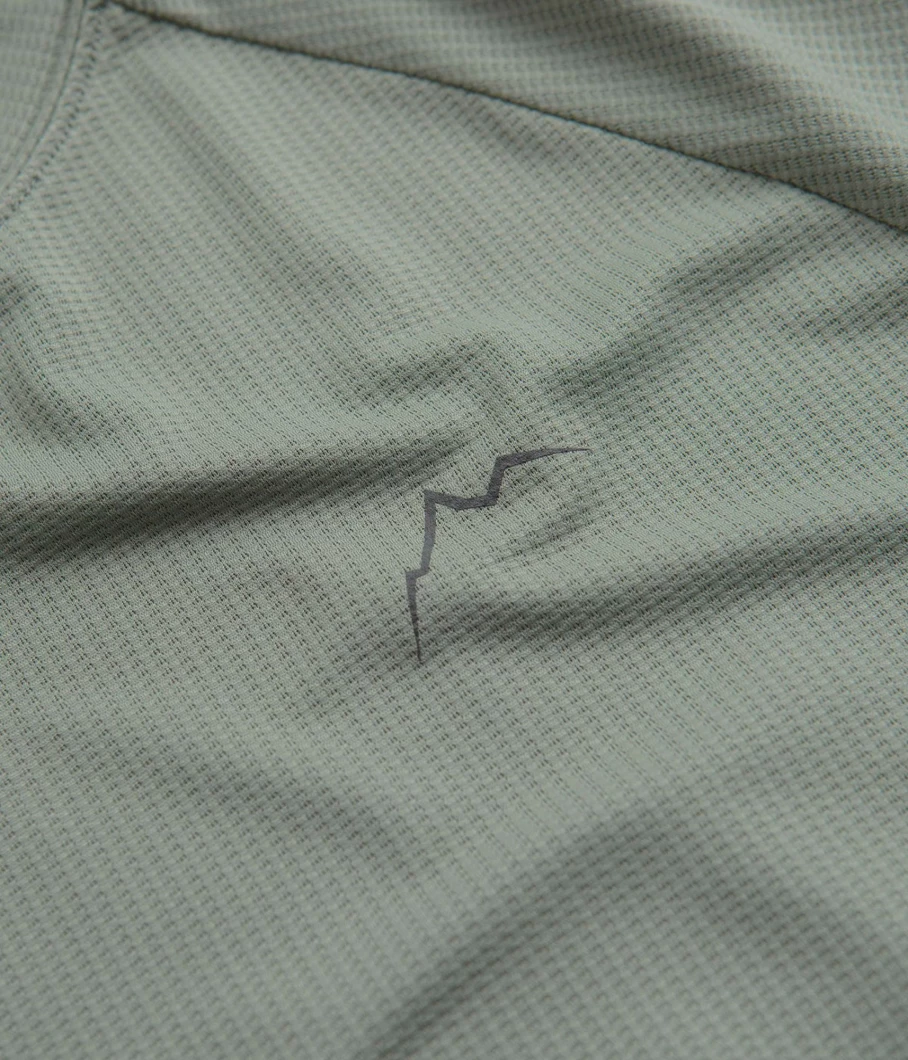 Cayl Men's Logo Air Long Sleeve T-Shirt - Premium Comfort & Stylish Design
