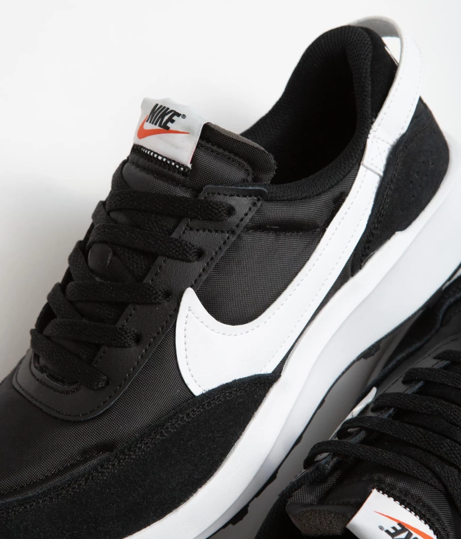Nike Waffle Debut Men's Retro Running Sneakers - Lightweight Comfortable Athletic Shoes