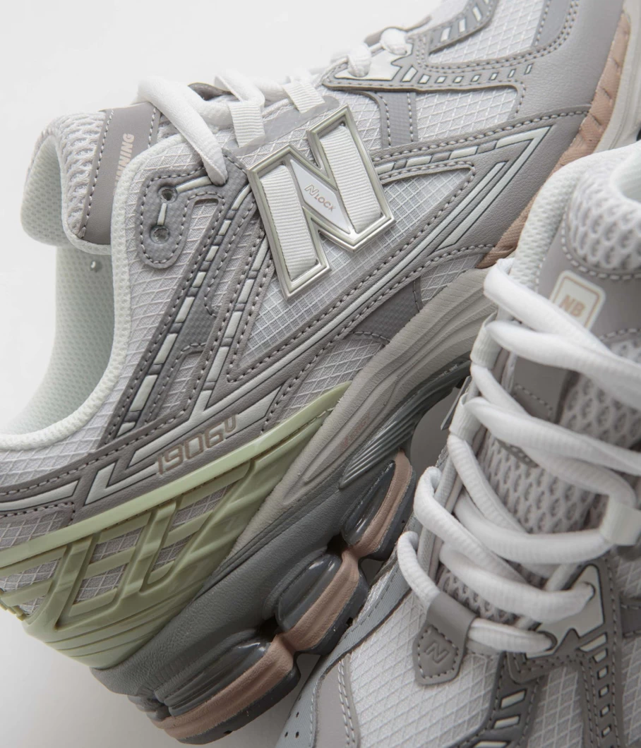 New Balance 1906 Running Shoes for Men - Lightweight Comfort & Stylish Design