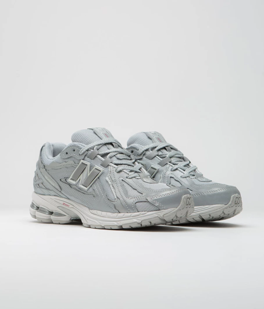 New Balance 1906 Running Shoes for Men - Lightweight Comfort & Stylish Design