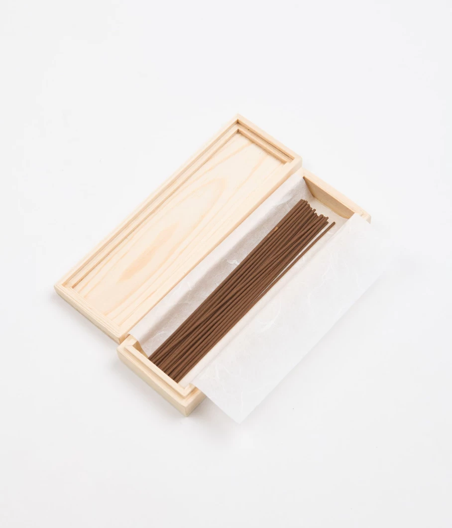 "Satta 002 Premium Oud Incense Sticks – Luxury Arabian Fragrance for Home & Relaxation"