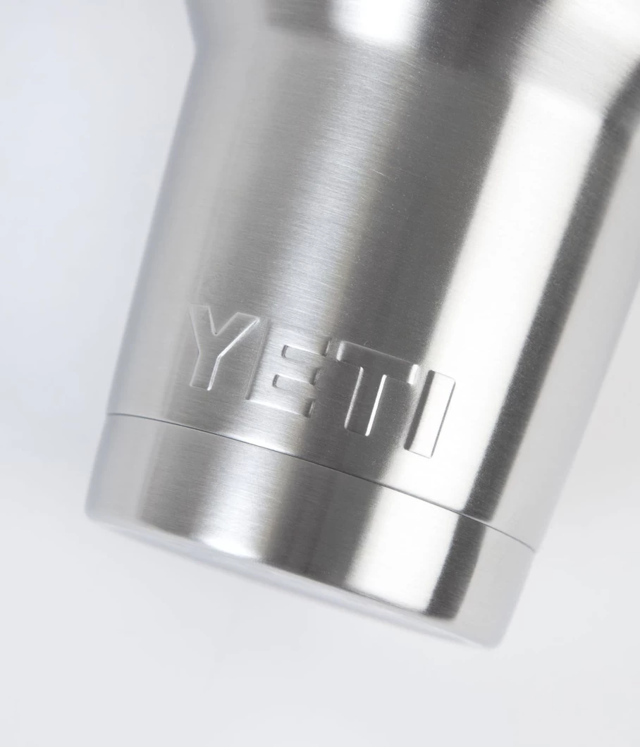 YETI Rambler 30 oz Stainless Steel Tumbler - Insulated Travel Mug for Hot & Cold Beverages