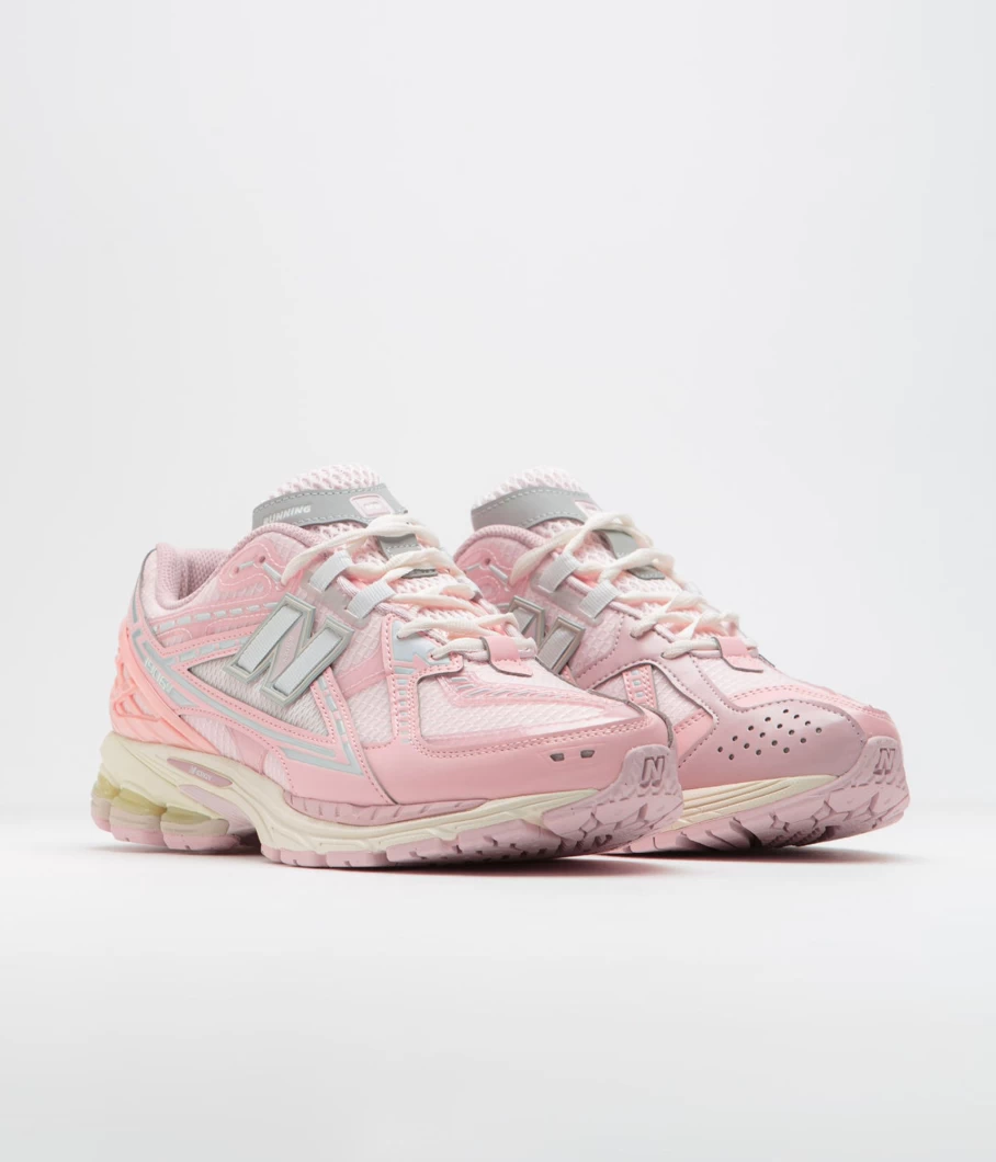 New Balance 1906 Running Shoes for Men - Lightweight Comfort & Stylish Design