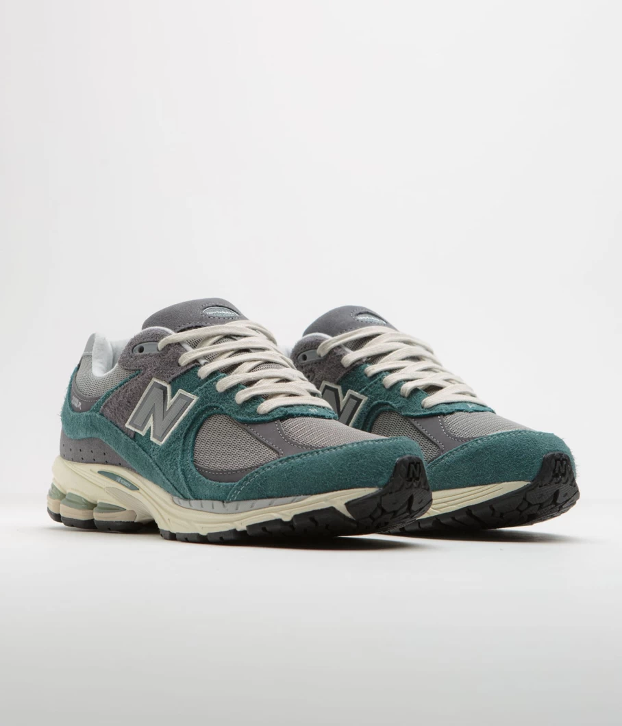 New Balance 2002R Men's Running Shoes - Lightweight Comfort & Stylish Design