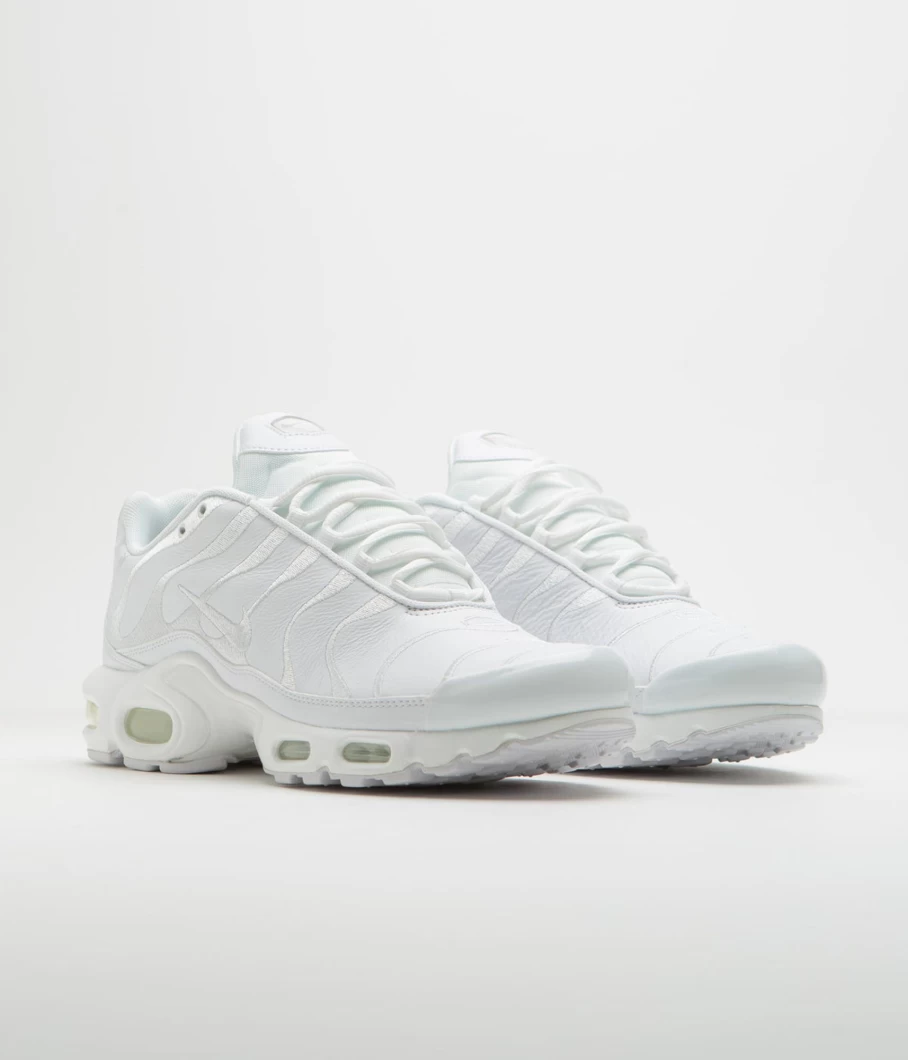 Nike Air Max Plus Men's Running Shoes - Cushioned Comfort & Stylish Design